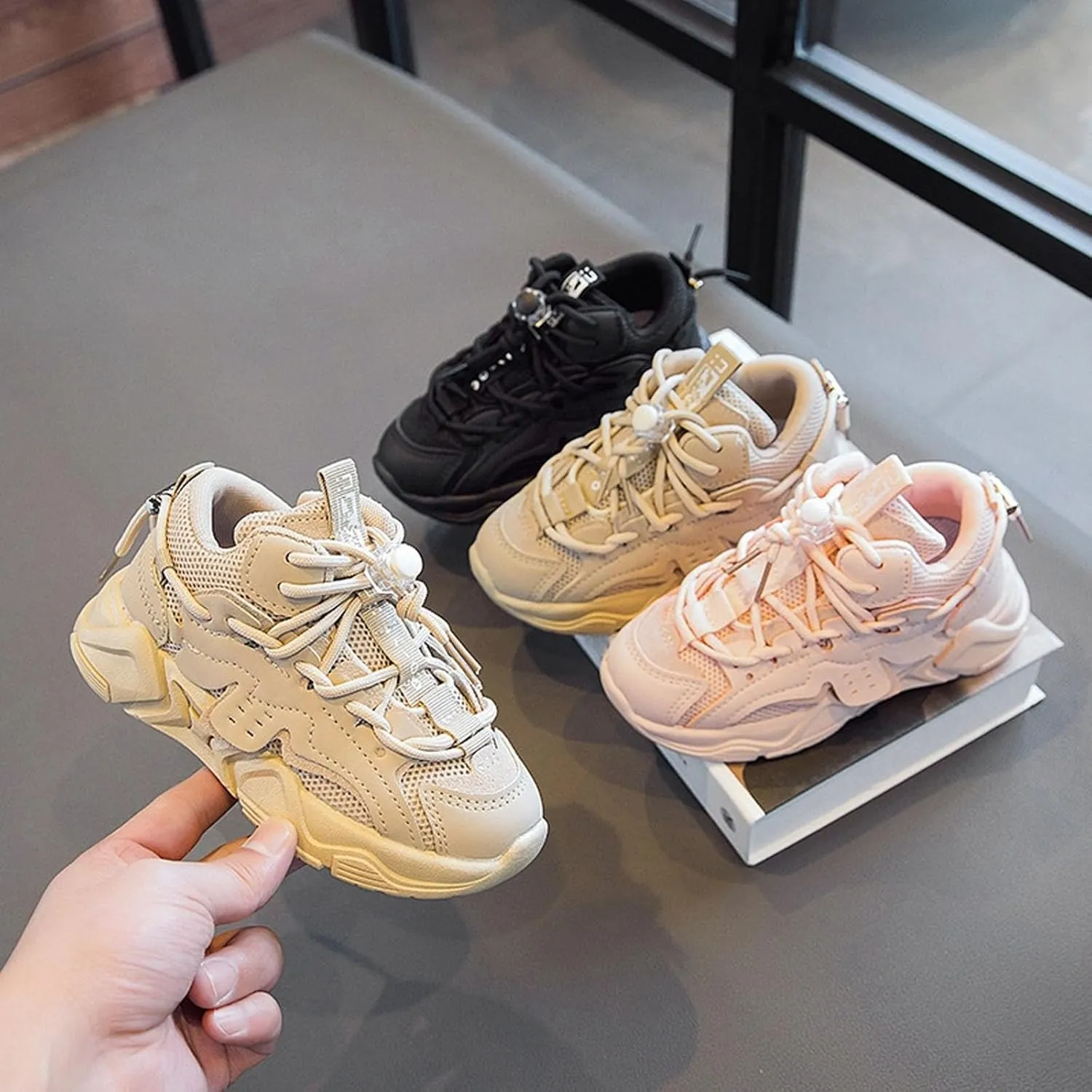 Boys' Athletic Shoes Boys Girls Sneakers Mesh Sports Shoes Breathable Lightweight Running Shoes for Kids Fashion