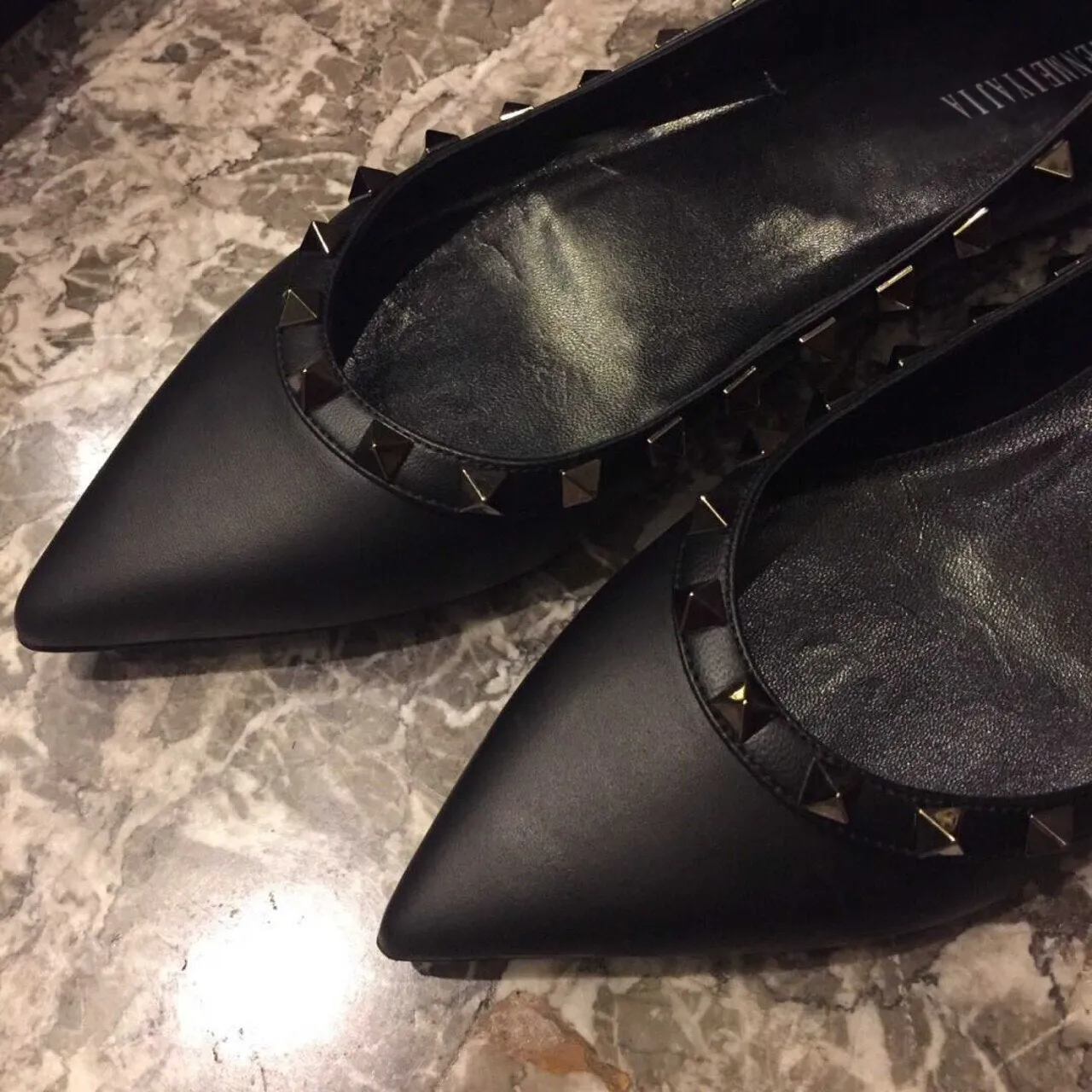 kamames 2022 Pointed Toe Women Flat Shoes Spring Autumn Rivets Classic Ladie Flats Black All Match Soft Boat Shoes Loafers
